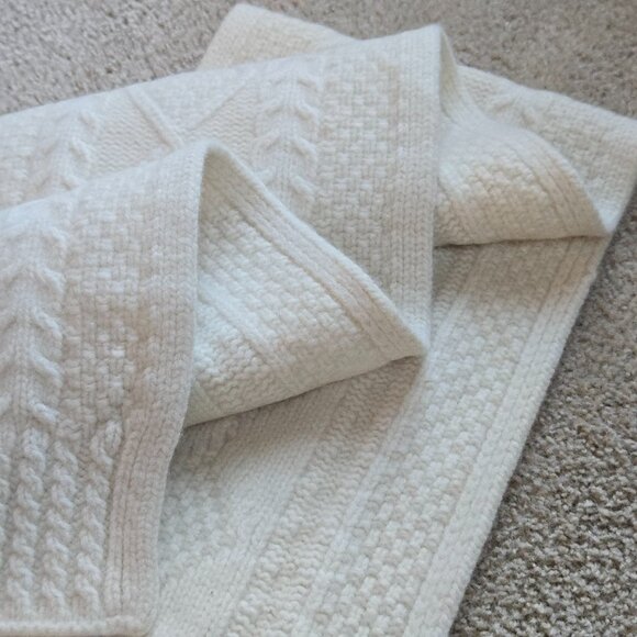 Brooks Brothers {{{THICK}}} Merino Wool Cable Knit Ivory Scarf - Picture 5 of 16